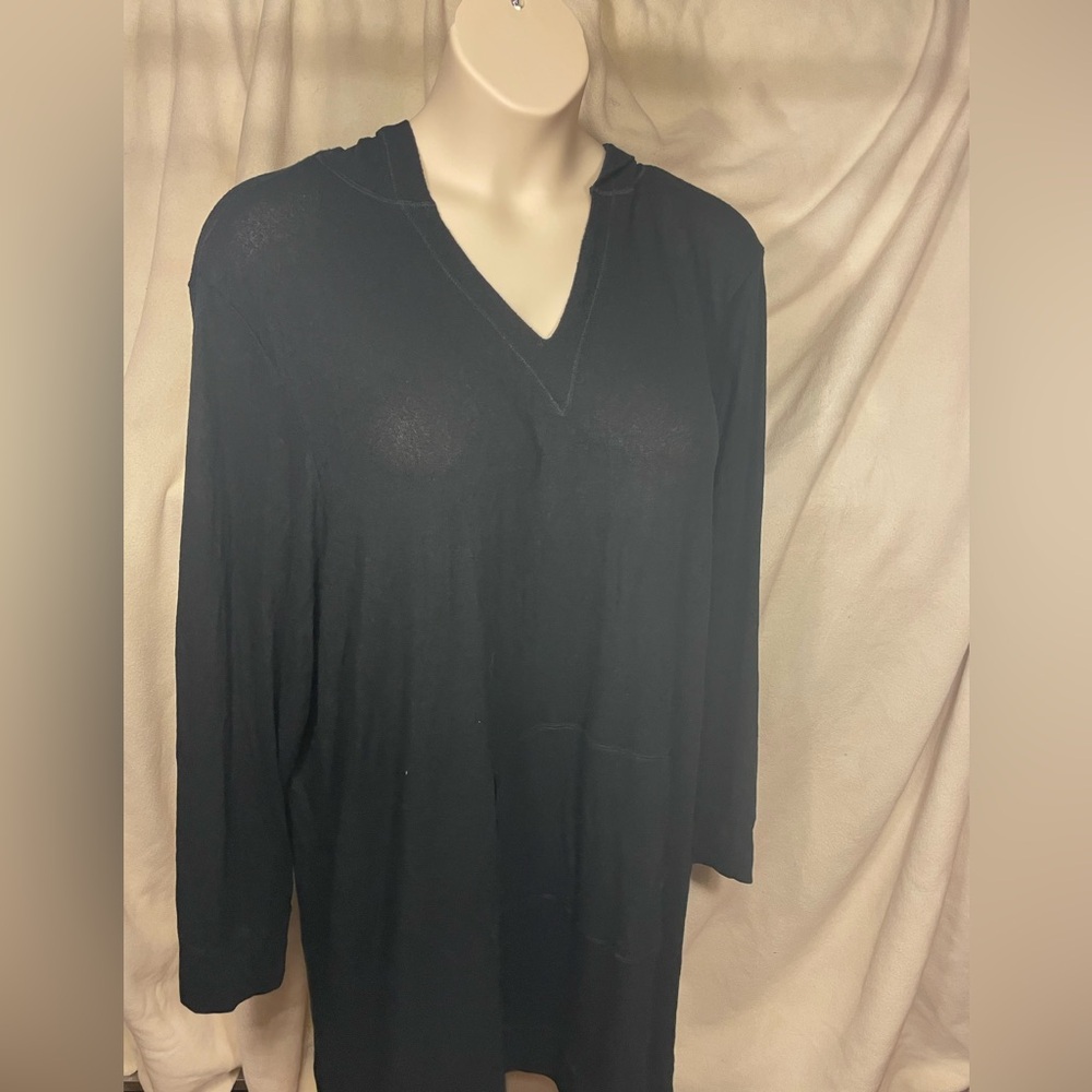 Torrid size 5 long sleep sweater/ hoodie. Very soft and lightweight.